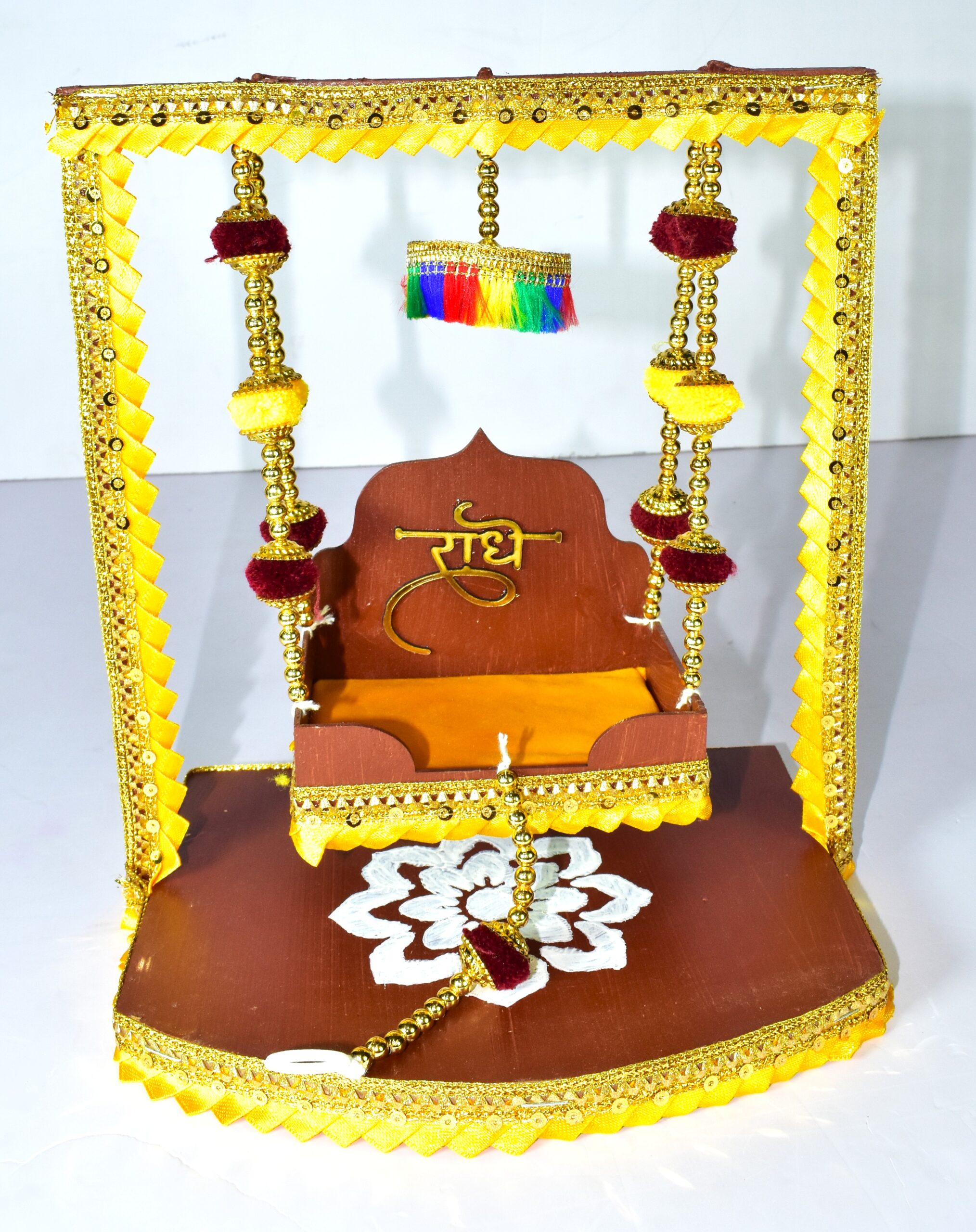 Beautiful Handmade Radha Krishna Jhula – Festive Home Décor