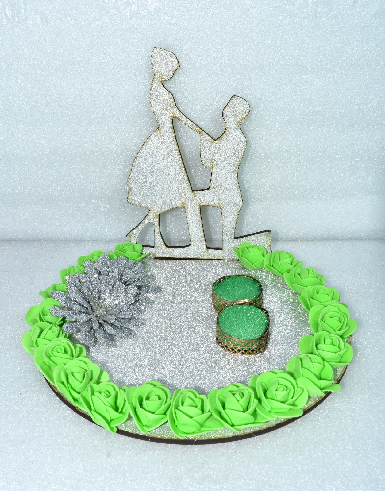 Emerald Green Proposal Ring Platter – A Royal Touch for Your Forever Moment