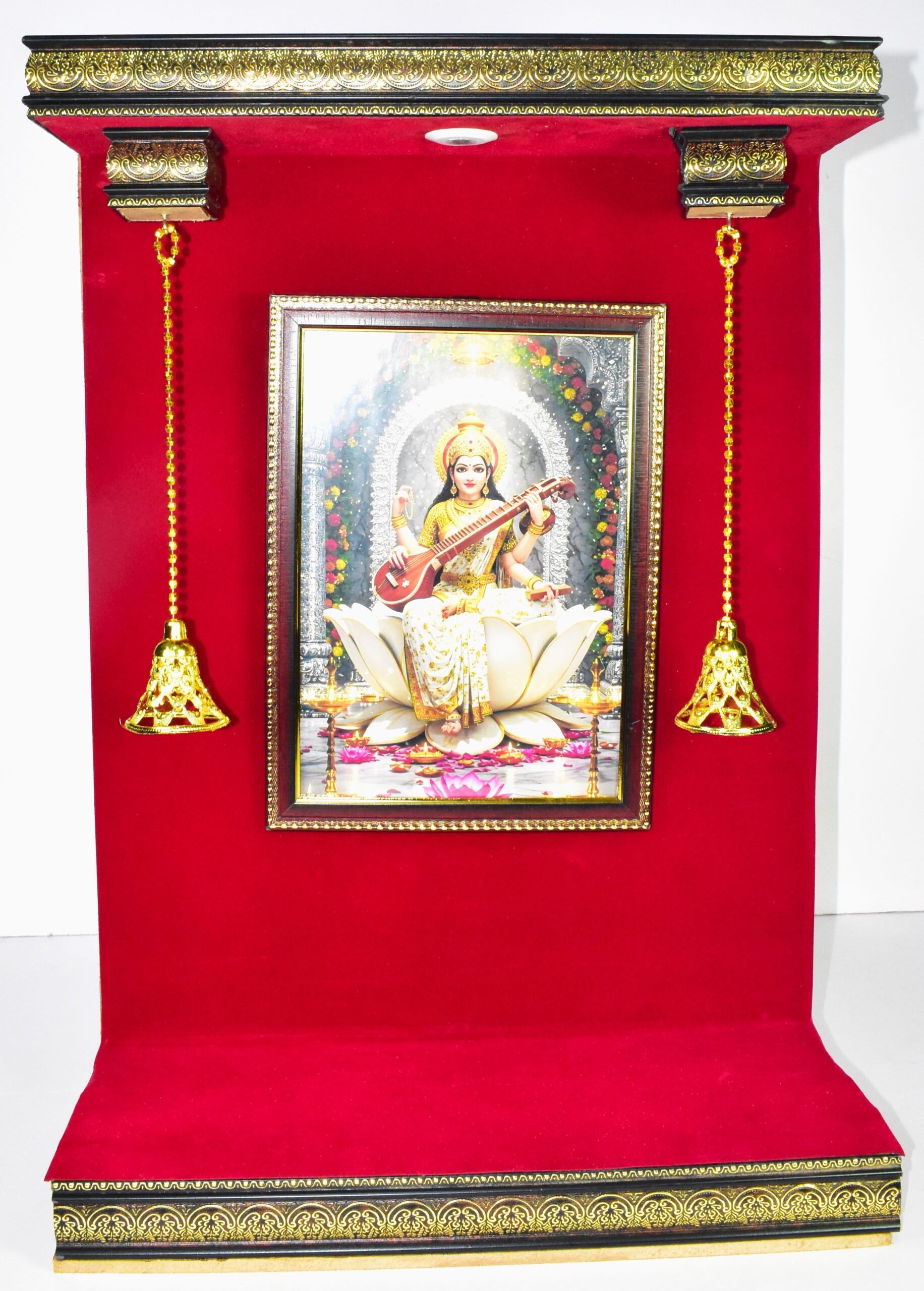 Divine Grace & Artistic Beauty – Elegant Maa Saraswati Mandir Aasan